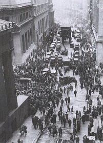 Crowd forms on Wall Street after 1929 crash.