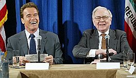 California Gov. Arnold Schwarzenegger & Warren Buffett.