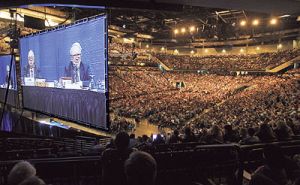 The Berkshire Hathaway annual meetings in Omaha, NE, once a “drop-by-for-dinner” affair of a few dozen, are now attended by 30,000 or more.