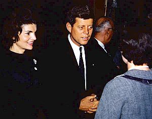 John F. Kennedy and wife Jackie campaigning in Appleton, Wisconsin, March 1960. Photo, Jeff Dean.