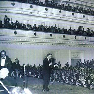 Flashback: Frank Sinatra, January 1961, at Carnegie Hall benefit concert for the Southern Christian Leadership Conference, with Sy Oliver (left) conducting. Dean Martin and Sammy Davis also participated.