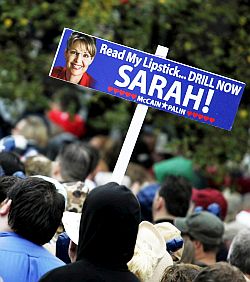 Campaign placard supporting Sarah Palin in the Lebanon, Ohio crowd, September 9, 2008.
