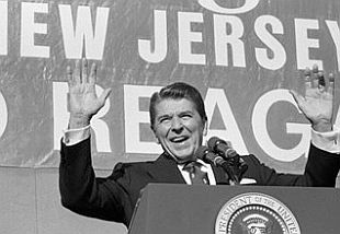 Sept 1984: President Ronald Reagan acknowledging the crowd at Hammonton, New Jersey. AP photo.