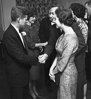 January 1959: Senator Kennedy and wife Jacqueline at reception of the North Carolina Chamber of Commerce.