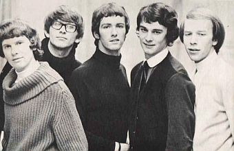 1960s: The young Zombies (l to r): Rod Argent, Chris White, Paul Atkinson, Colin Blunstone, Hugh Grundy.