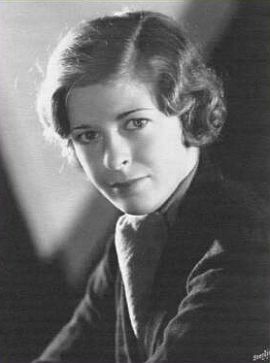 Elinor Smith, portrait photo, circa 1930s.