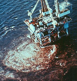 After the well was plugged on the rig, the high-pressure oil and gas then began escaping below the water, through the sides of the well bore, forcing ruptures in the sea floor 200 feet below, seen here as surface bubbling. During the spill, a slick of some 800 square miles would form on the water.