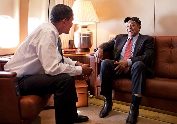 July 14, 2009.  Aboard Air Force One en route to the MLB All-Star Game in St. Louis, President Barack Obama, having a conversation with Willie Mays. Source: The White House/Pete Souza/Associated Press. 